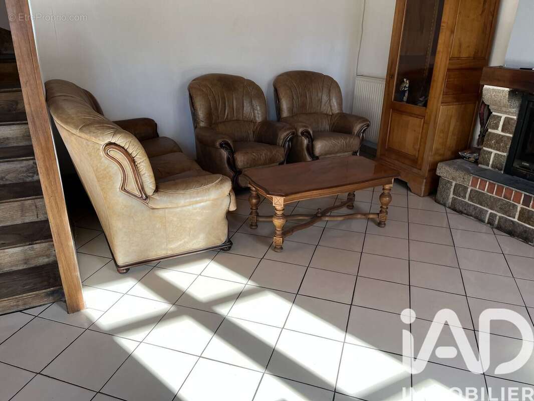 Photo 3 - Maison à BAZOUGES-LA-PEROUSE