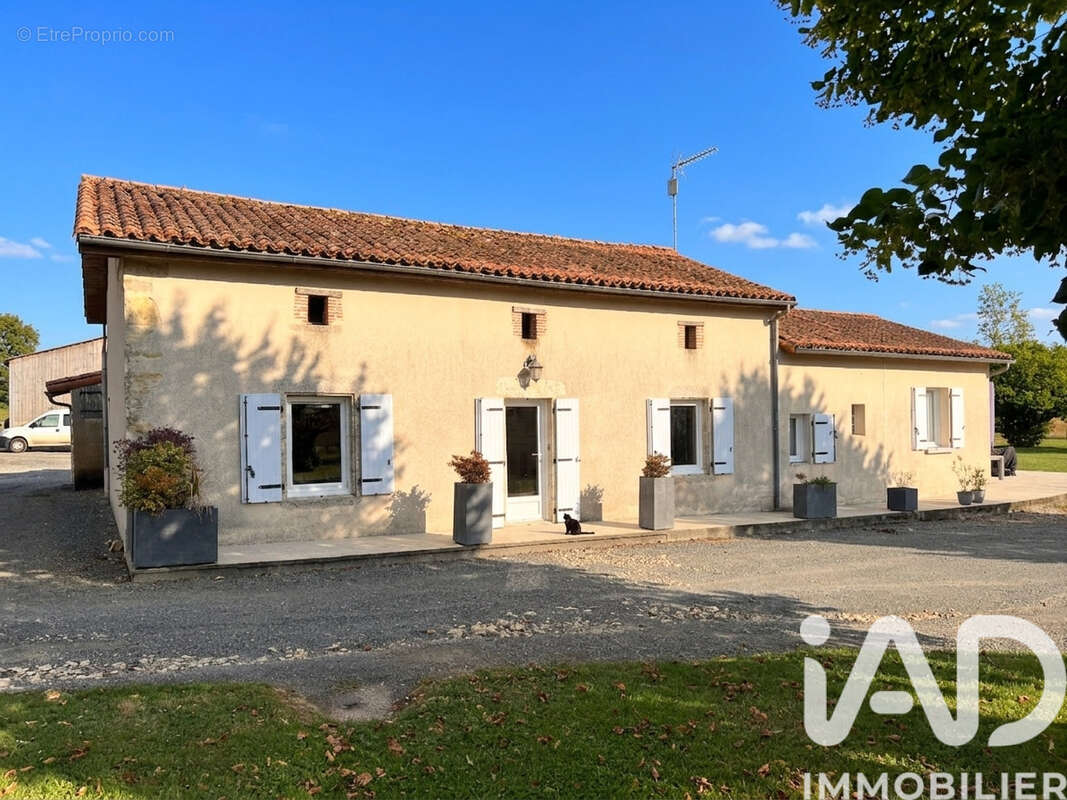 Photo 3 - Maison à VASLES