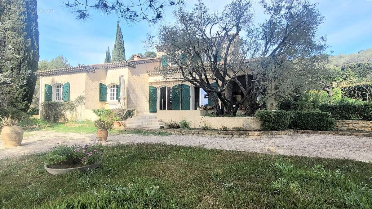 Maison à LE CASTELLET