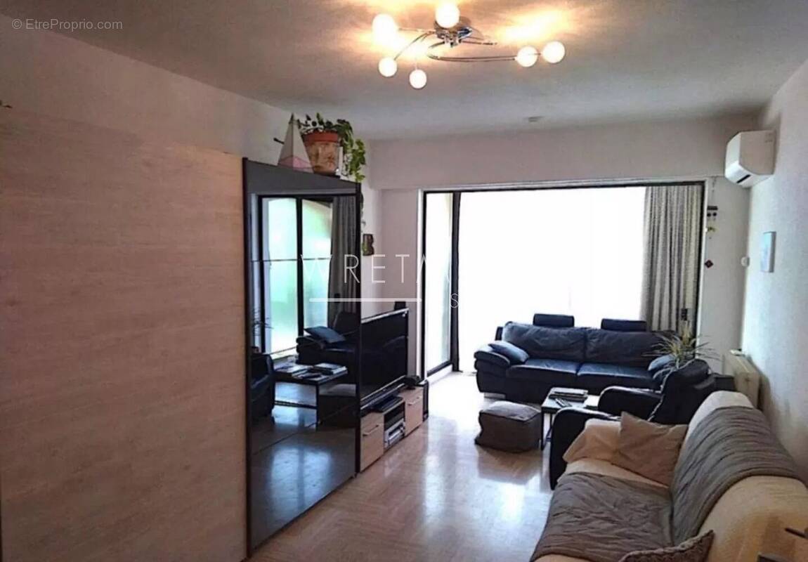 Appartement à VILLENEUVE-LOUBET