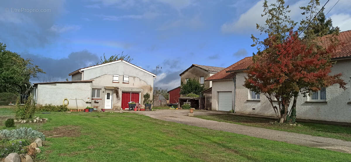 Maison à SAINTE-LIVRADE-SUR-LOT