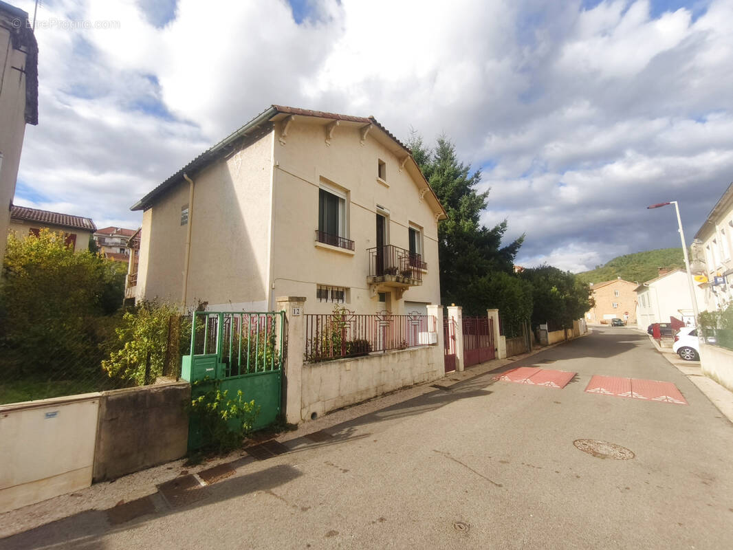 Maison à LES SALLES-DU-GARDON