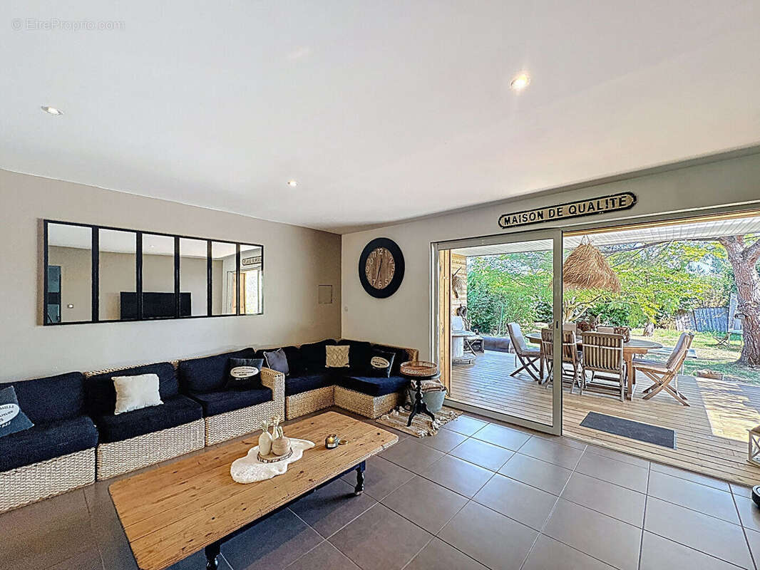 Maison à SAINTE-EULALIE