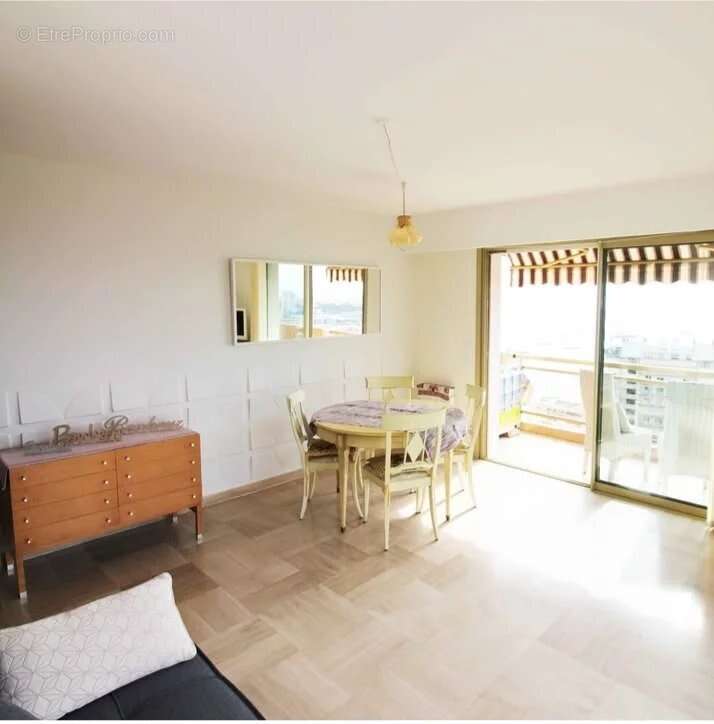 Appartement à BEAUSOLEIL