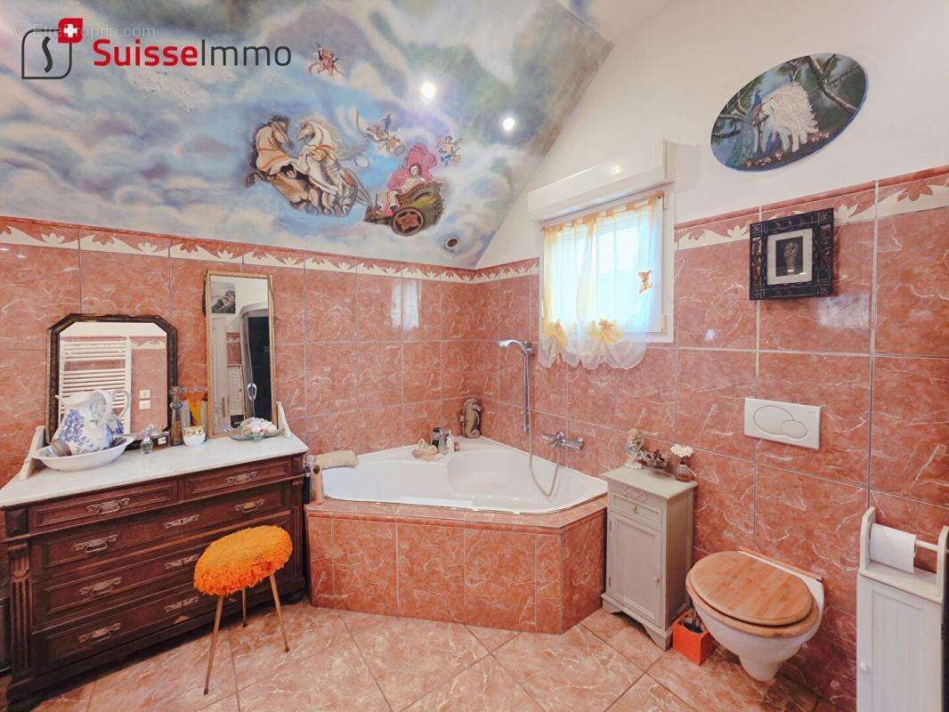 Maison à MONTBOUTON