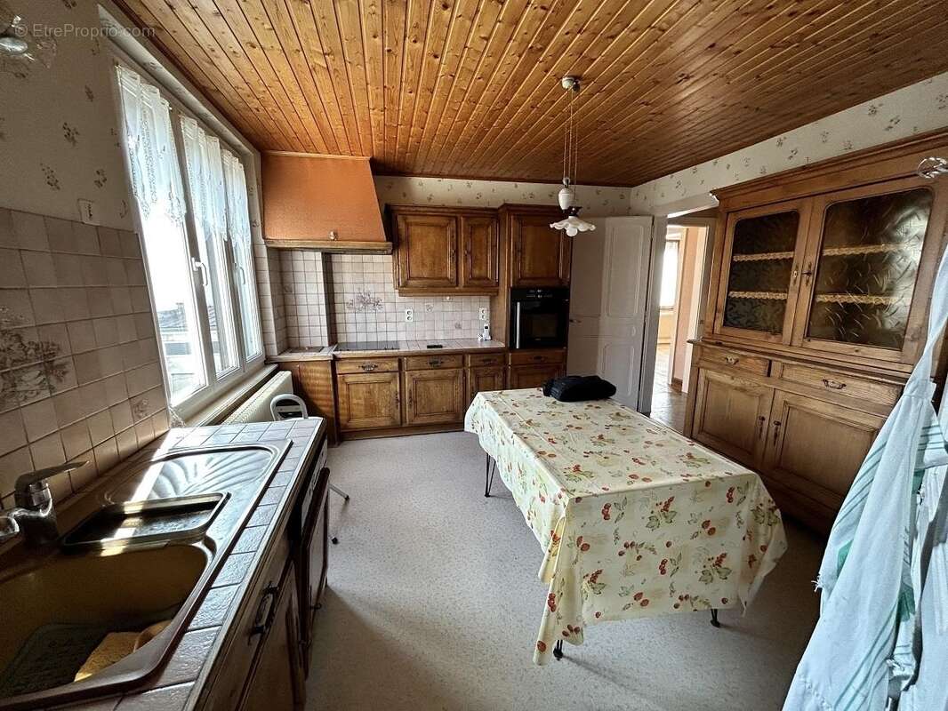 Maison à VIEUX-CHARMONT