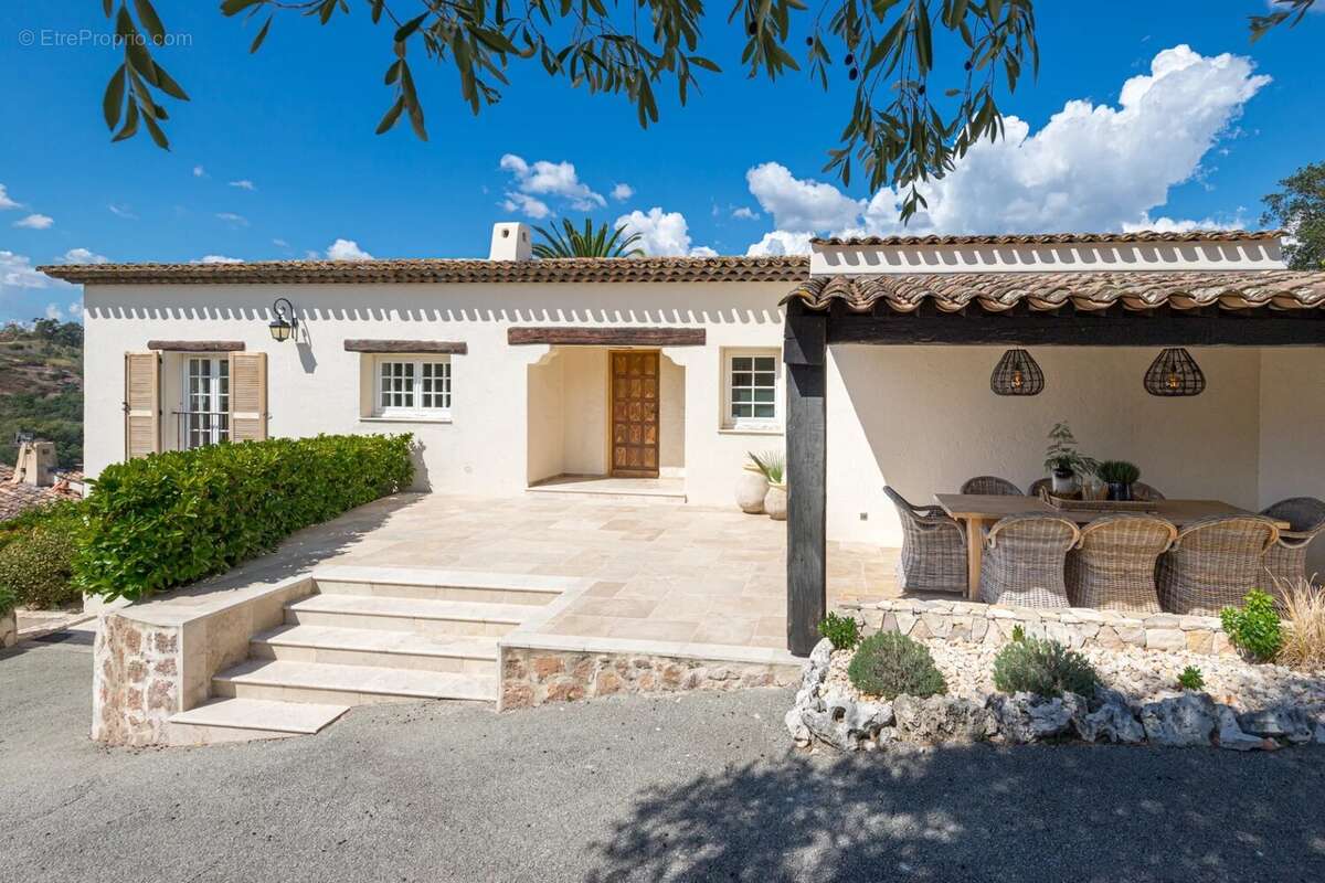 Appartement à MANDELIEU-LA-NAPOULE