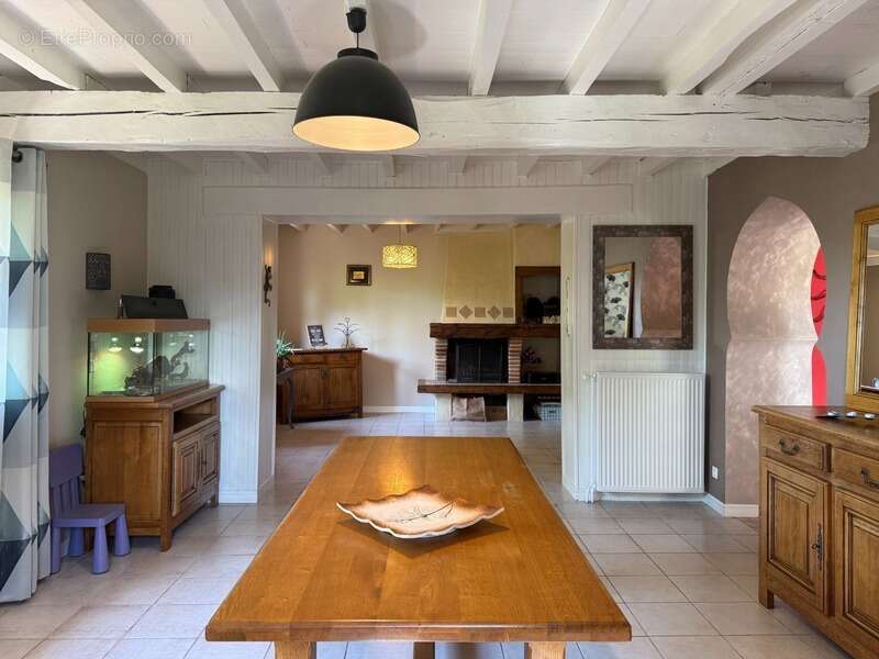 Maison t6 240 m2 - photo 13