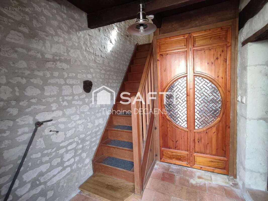 Photo 9 - Maison à FAYE-LA-VINEUSE
