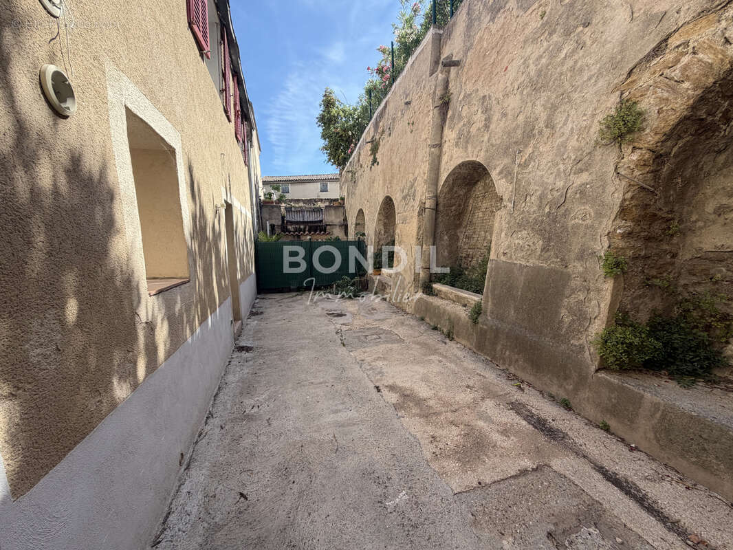 Maison à CADENET