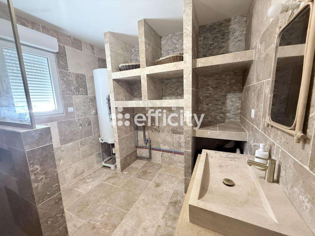 Maison 80 m² à Verteuil-Sur-Charente  - photo 10
