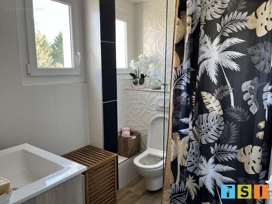 Maison à SAINT-LAURENT-DE-NESTE