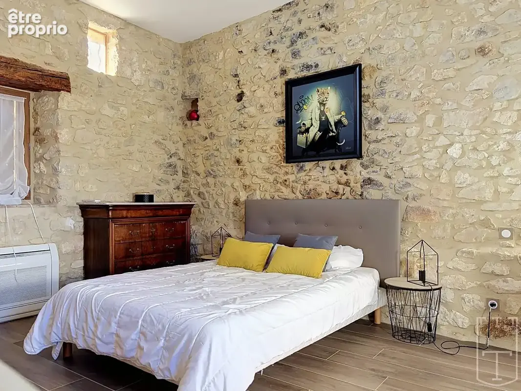 Maison de caractère au coeur du village - photo 9