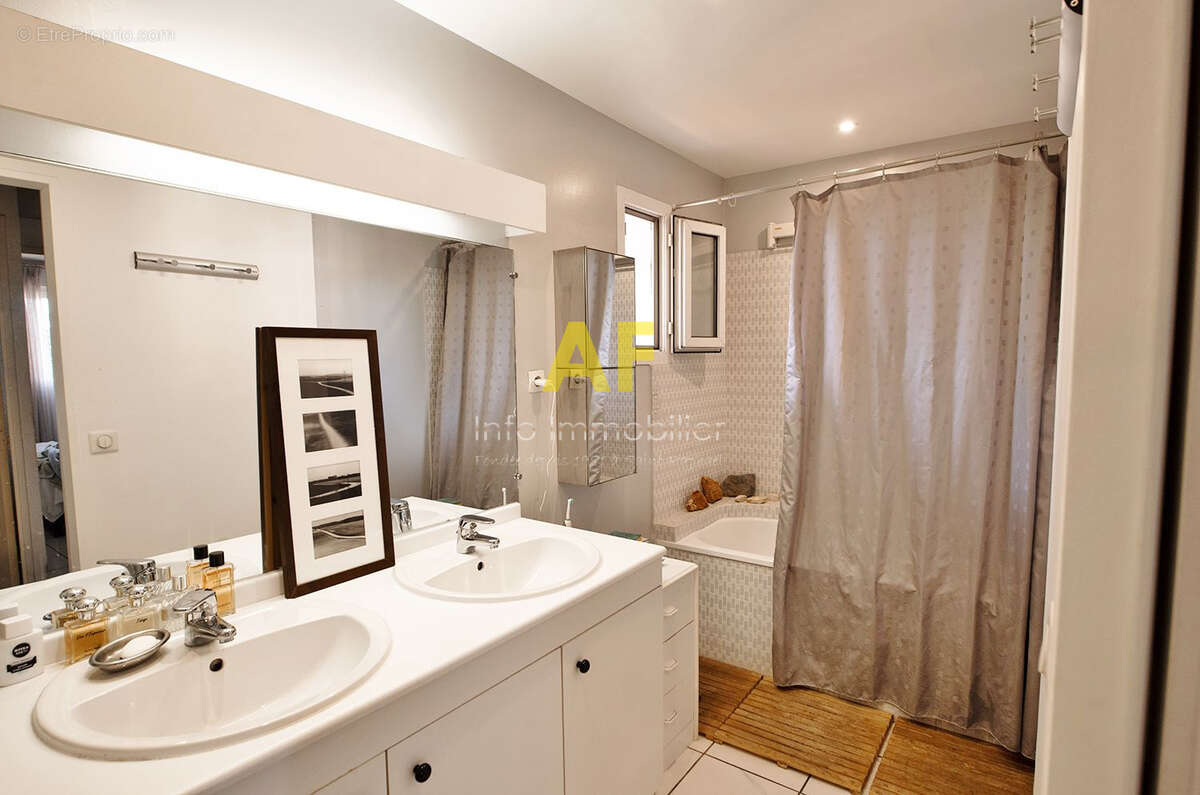 Appartement à SAINT-RAPHAEL
