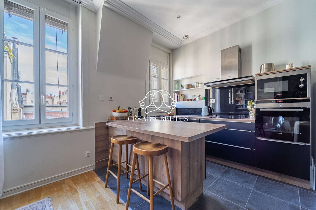 Appartement à LYON-6E