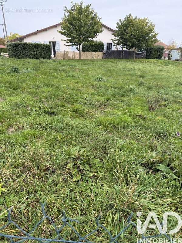 Photo 2 - Terrain à FAVERGES-DE-LA-TOUR