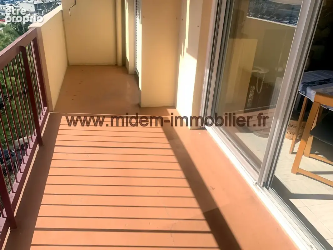 Nice Ouest Grand Arénas 3 pièces de 66 m2 + terrasse 9 m2 Sud-Est vue dégagée à 154000 euros - photo 5