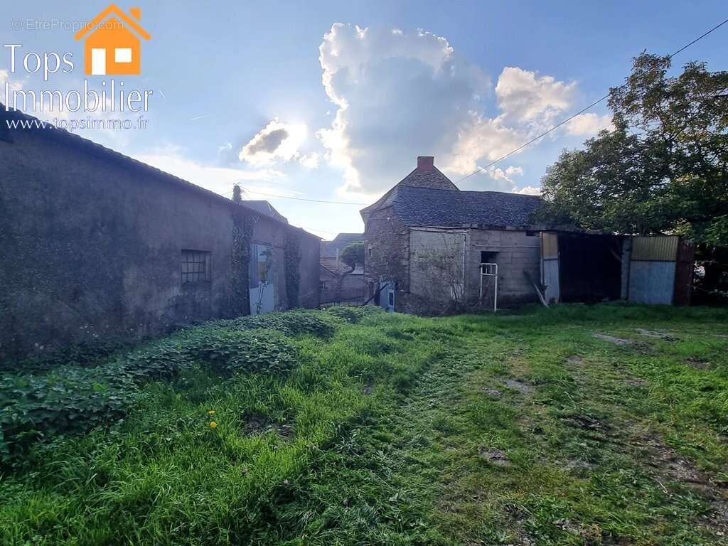 Maison à RIEUPEYROUX