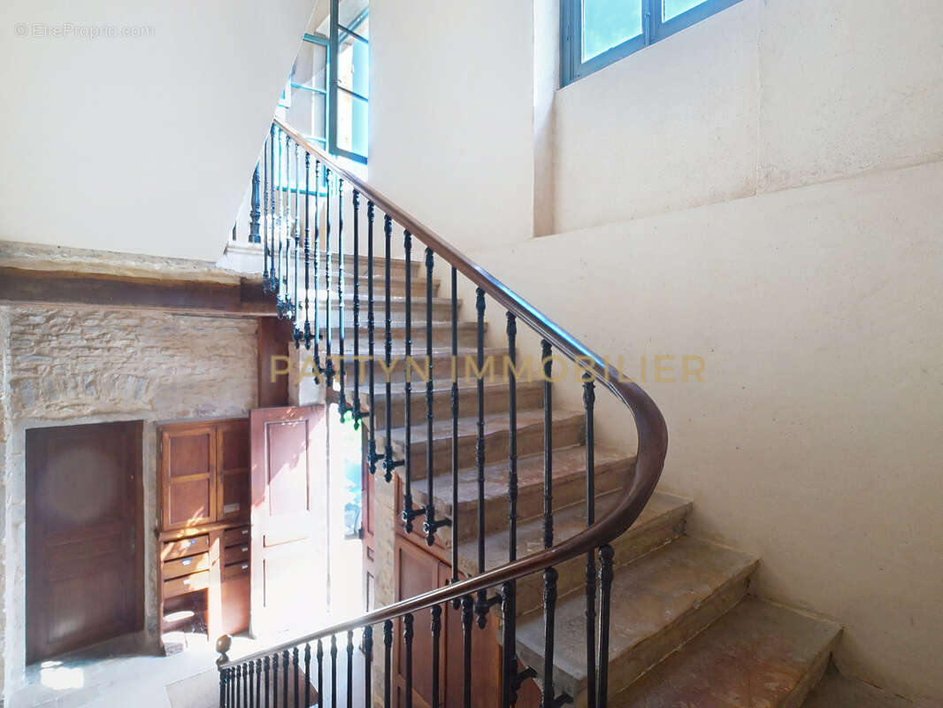 Appartement à NEUVILLE-SUR-SAONE