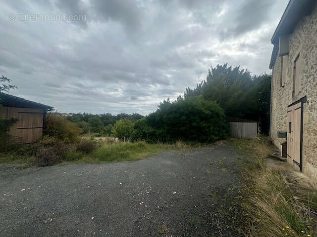 Maison à SAINTE-CROIX-DU-MONT