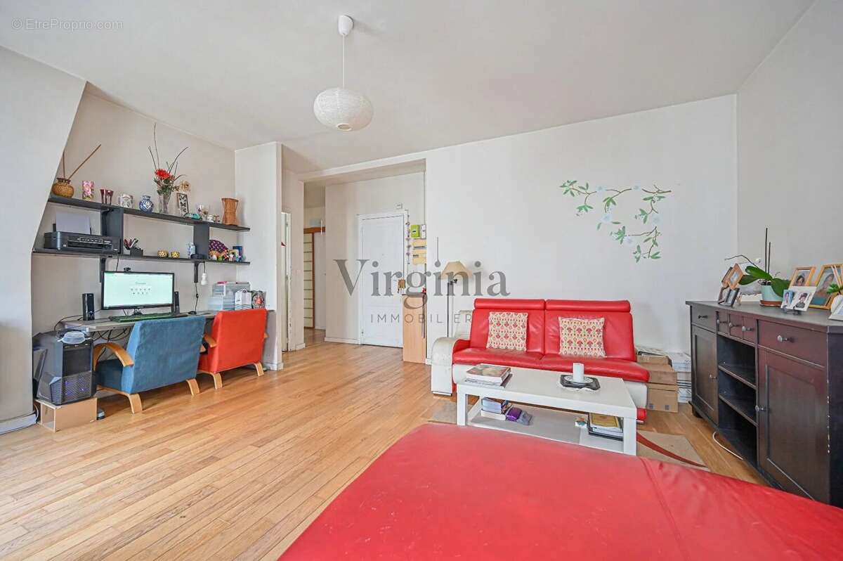 Appartement à CHARENTON-LE-PONT