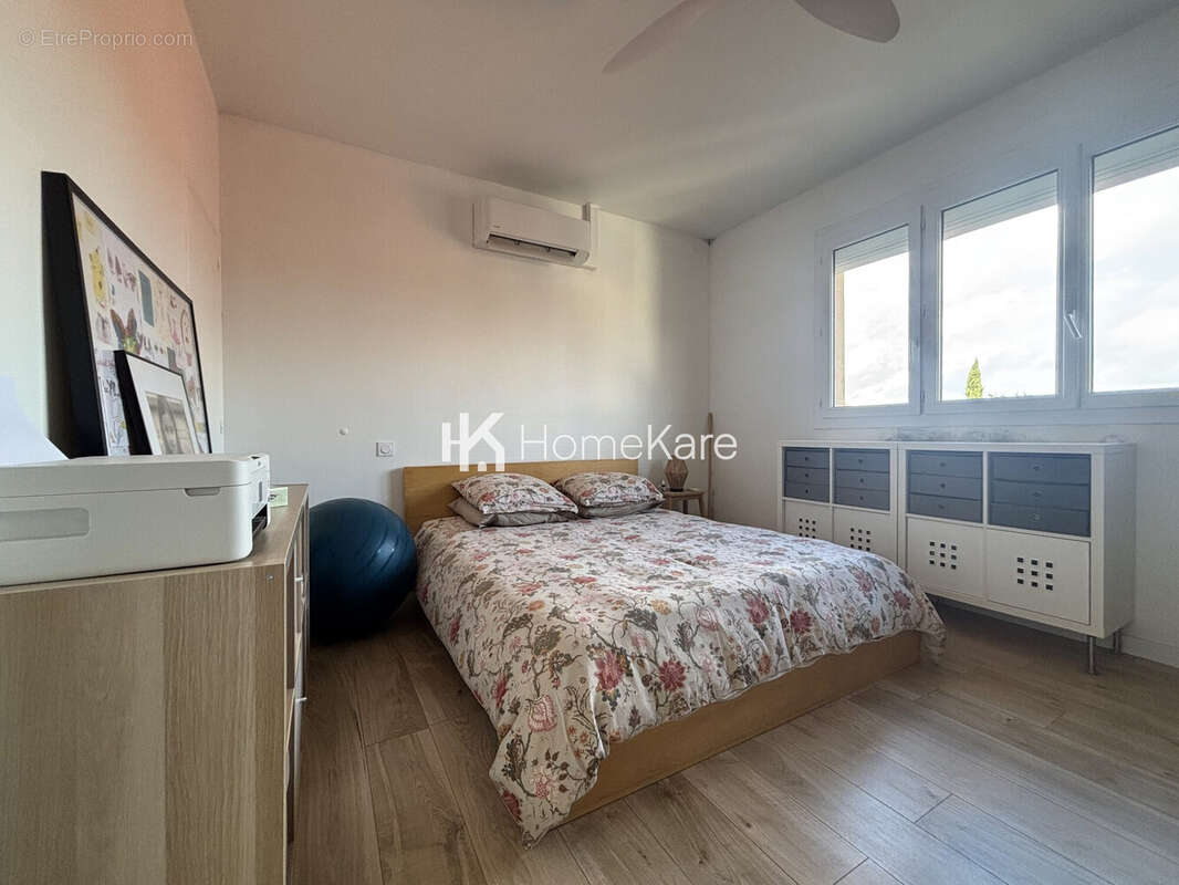 Appartement à BEAUZELLE