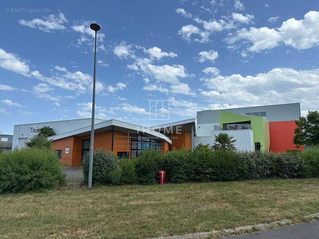 Commerce à LES SABLES-D&#039;OLONNE