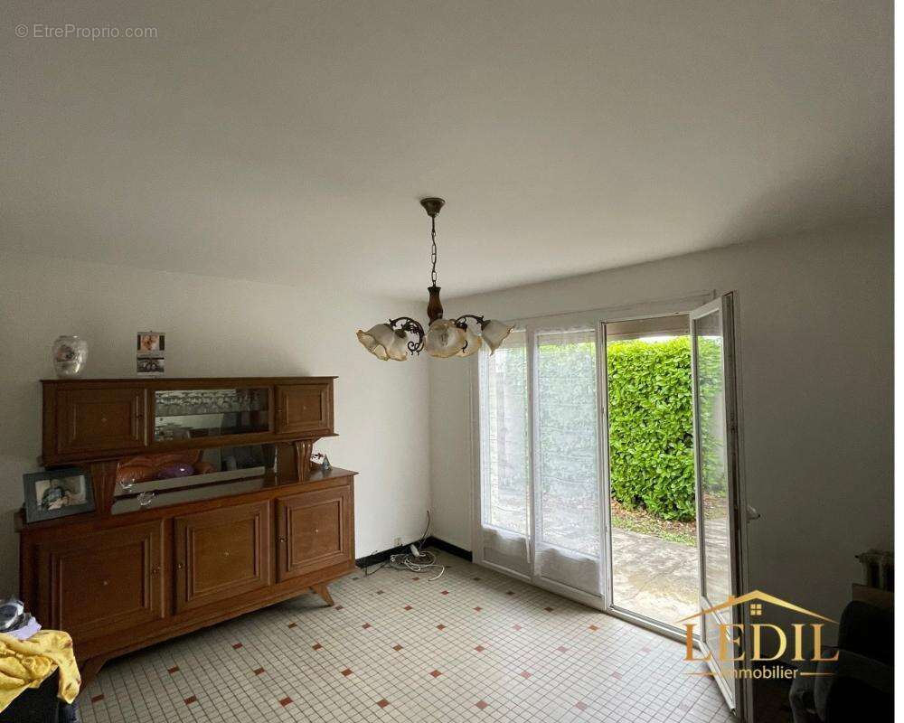 Maison de ville avec garage - photo 2