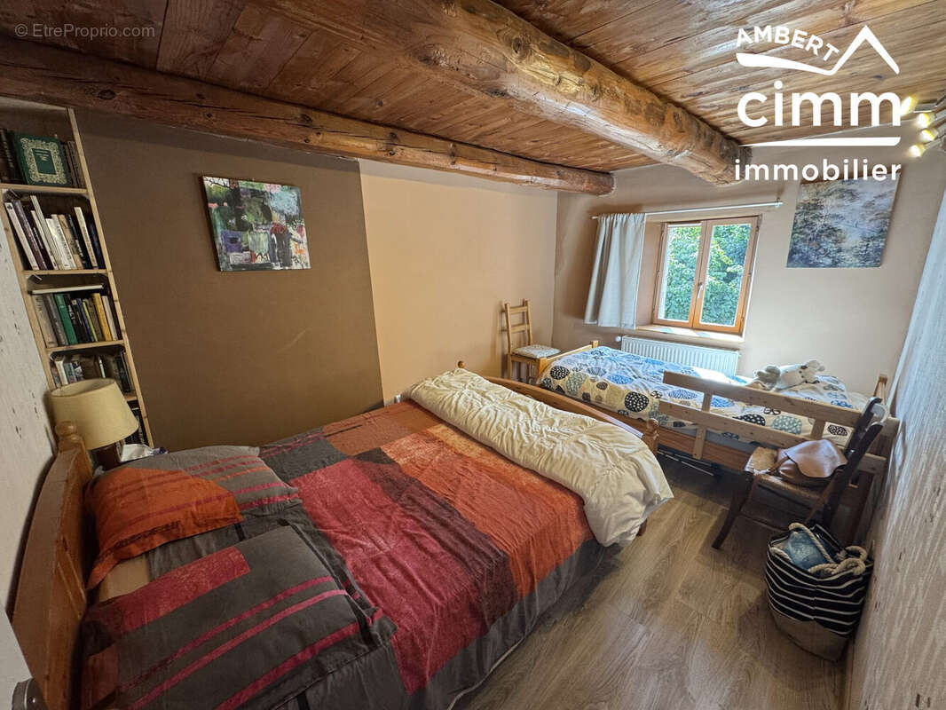 Maison à MEDEYROLLES