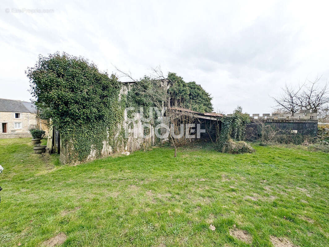 Maison à YVIGNAC-LA-TOUR