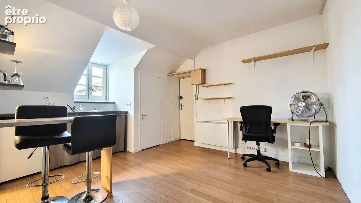 Saint-clement - studio 16m2 + grenier - vendu libre - photo 6