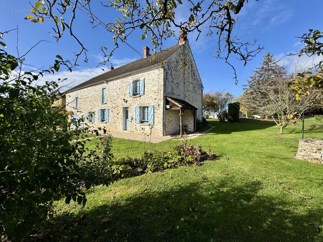Maison à COULOMMIERS