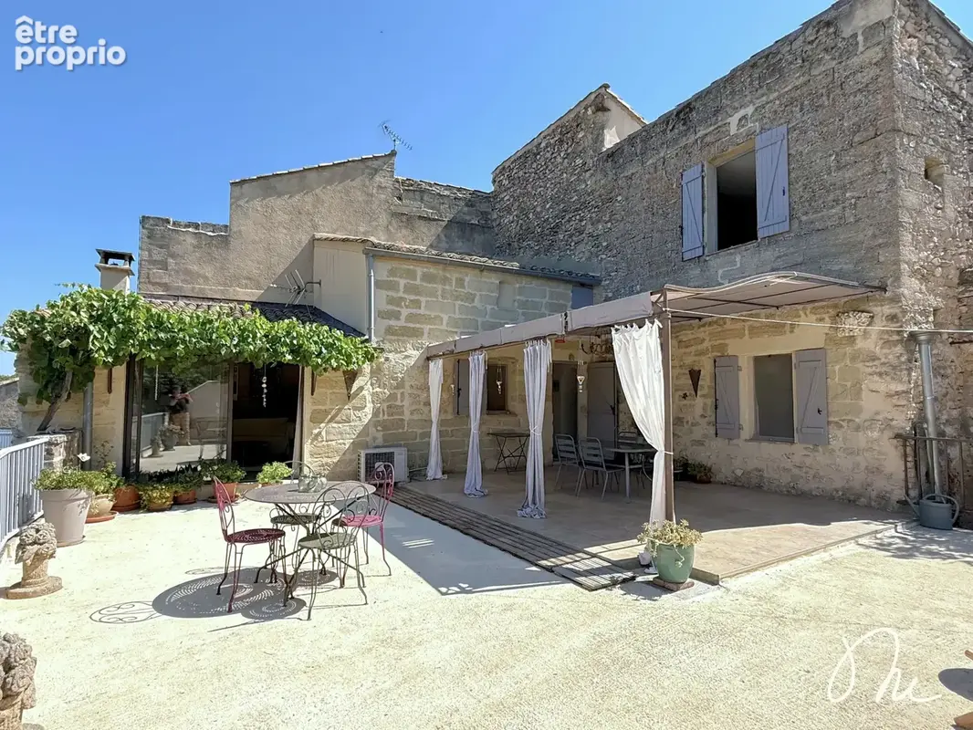 Maison à SANILHAC-SAGRIES