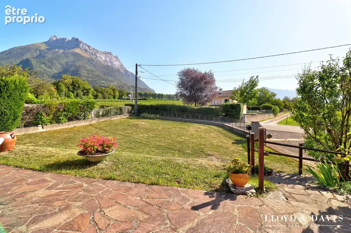 Photo Maison à Saint-Pierre-D'albigny au prix de 375 000€