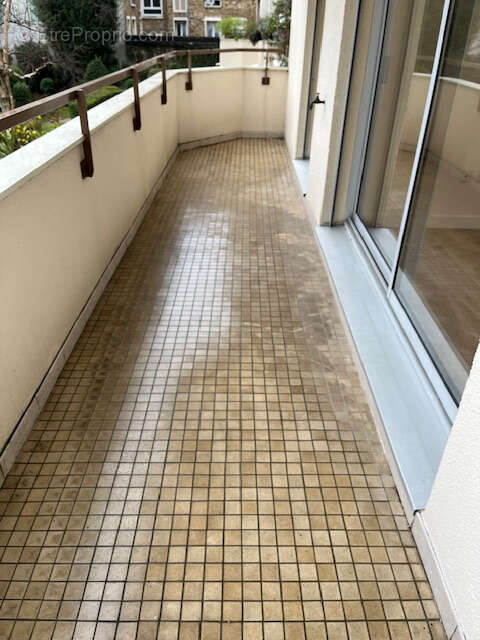 Residence services seniors hôtel de ville 2p refait a neuf balcon - photo 4