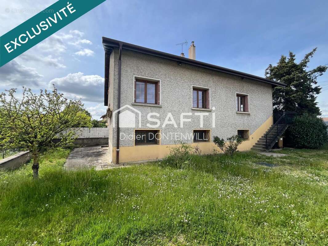 Photo 2 - Maison à SAINT-ROMAIN-DE-JALIONAS