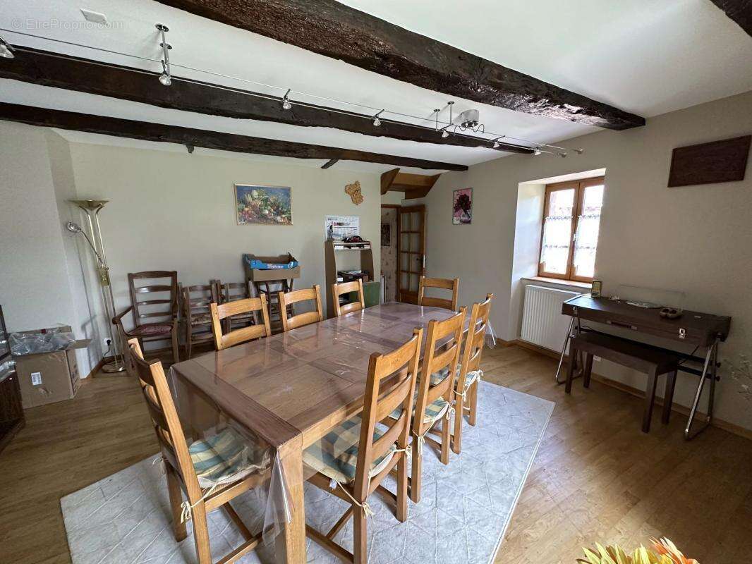 Maison à SAINT-CHRISTOPHE-VALLON