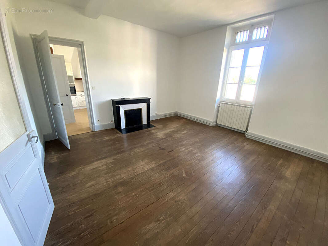Appartement à VALREAS