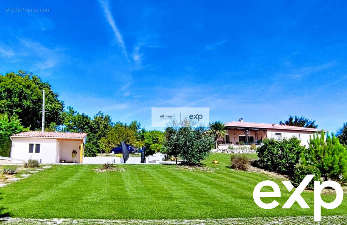 Maison à CASTELNAU-MONTRATIER