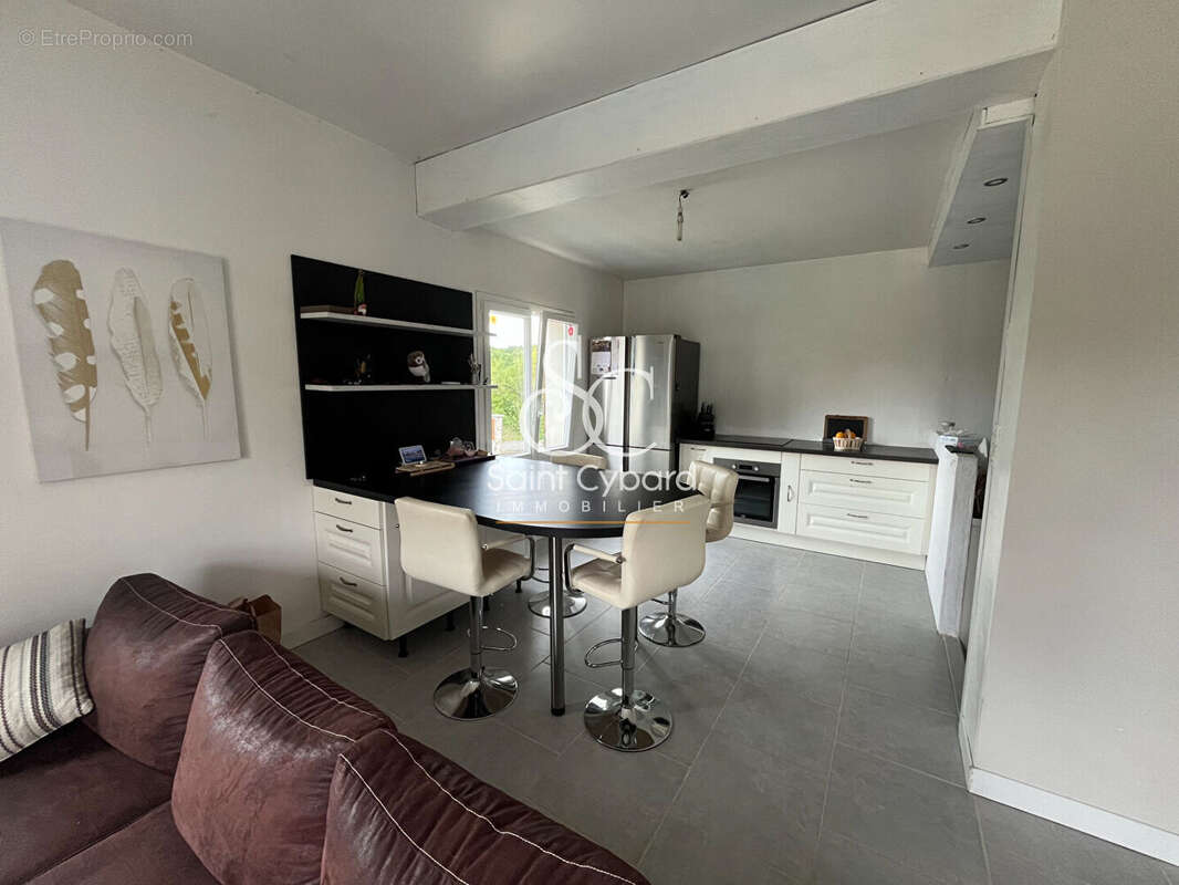 Maison à AUSSAC-VADALLE