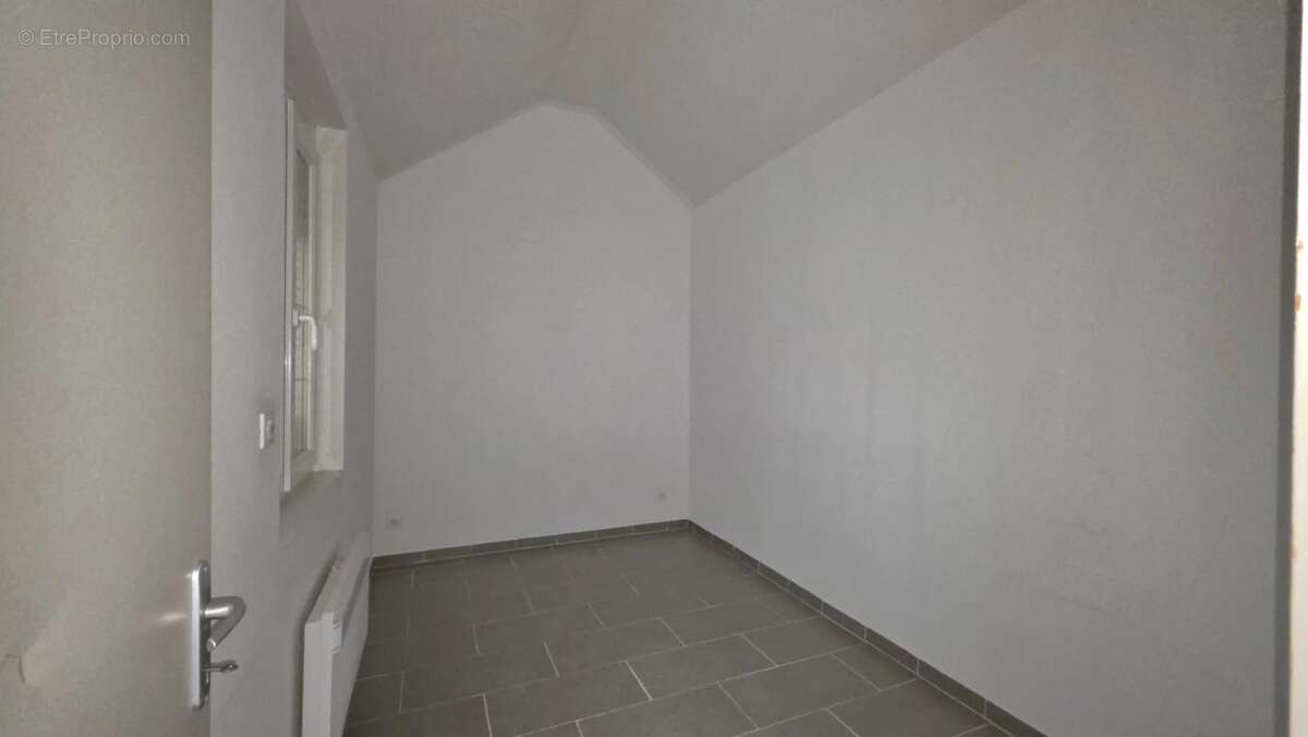 Appartement à GRANDVILLIERS