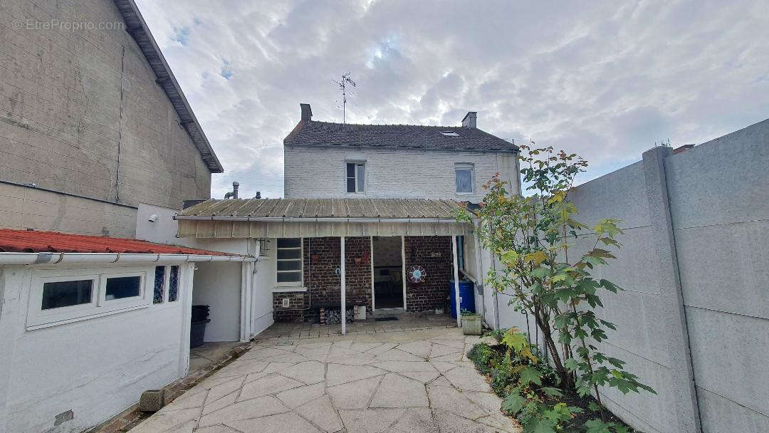 Maison à VIEUX-CONDE