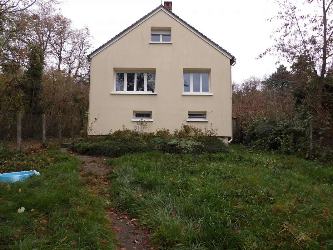 Maison à NANTEAU-SUR-ESSONNE