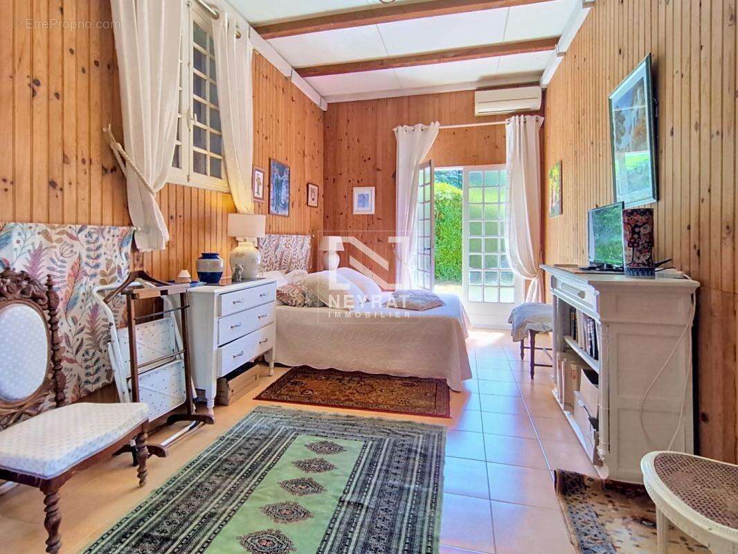 Maison de plain pied 3 chambres, piscine, grand terrain - photo 12