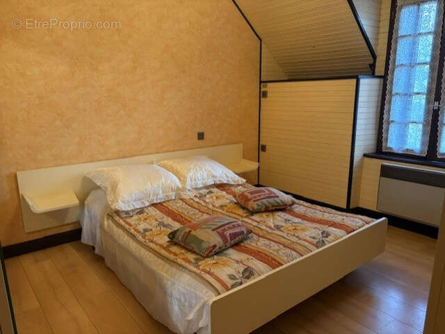 ERQUY - MAISON de 7 pièces + 2 logements - 209m2 habitables - photo 9
