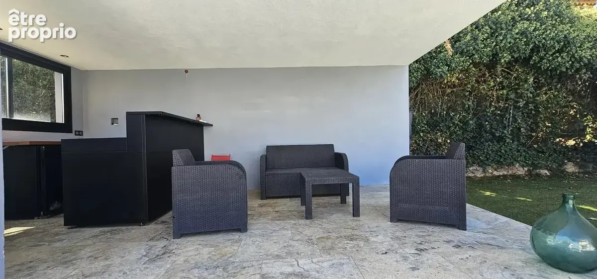 Villa T5 4 chambres piscine garage - photo 4