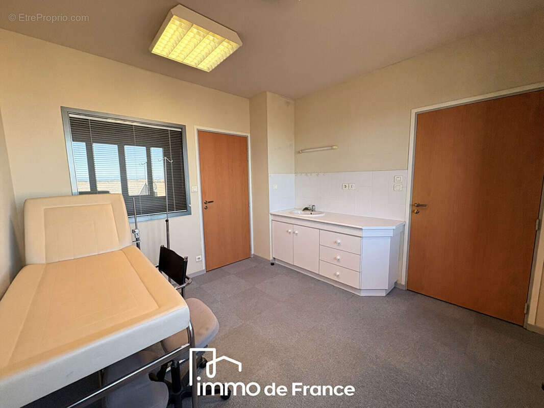 Local commercial Rodez - photo 4