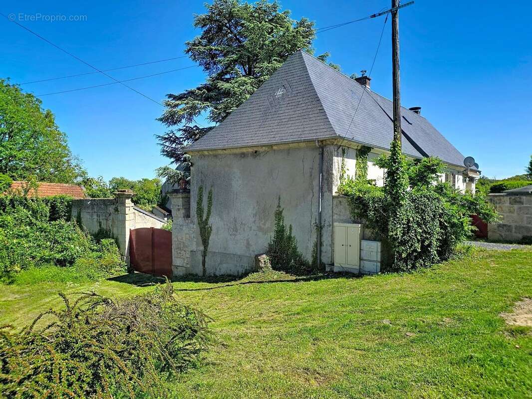 Maison à MONTBAVIN