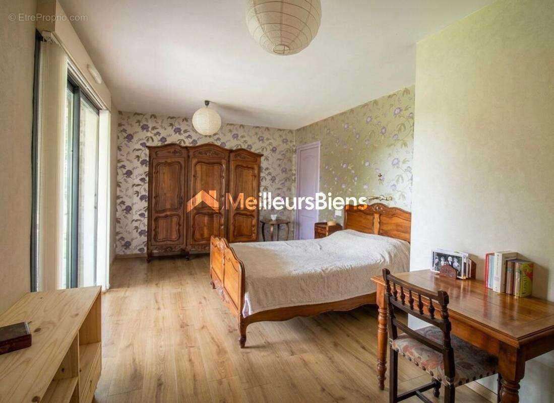 Maison de plain-pied 6 pièces 150 m² - photo 8