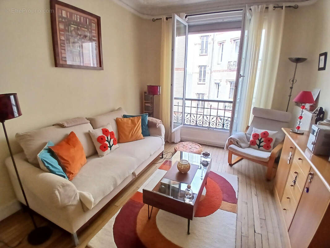 Appartement à PARIS-11E